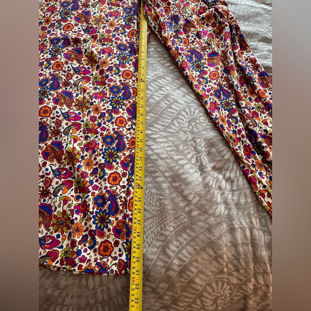 Insanely Cool 70s Vibe Floral Multicolor Suit - Picture 14 of 15